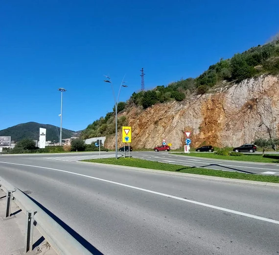  Intenzivne kontrole policije u Budvi tokom vikenda, više lica lišeno slobode