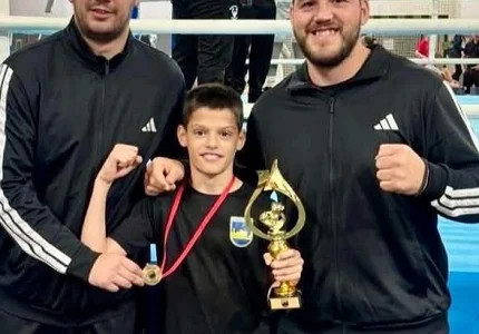 Stojan Sjekloća iz BK Budva proglašen za najperspektivnijeg boksera revije