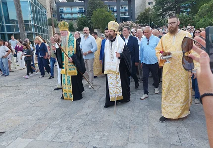 Mitropolit Joanikije predvodio Trojčindansku litiju u Budvi