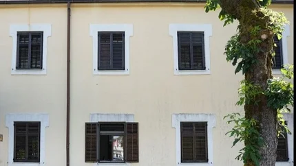 Zamjenjena fasadna stolarija Doma učenika i studenata na Cetinju