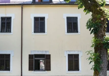 Zamjenjena fasadna stolarija Doma učenika i studenata na Cetinju