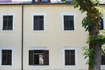 Zamjenjena fasadna stolarija Doma učenika i studenata na Cetinju