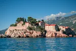 Sveti Stefan između ekskluzivnosti i javnog interesa: Mještani traže održivo rješenje za plaže i šetališta