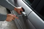 Maloljetnik osumnjičen da je ukrao automobil u Budvi i prodao ga u Nikšiću