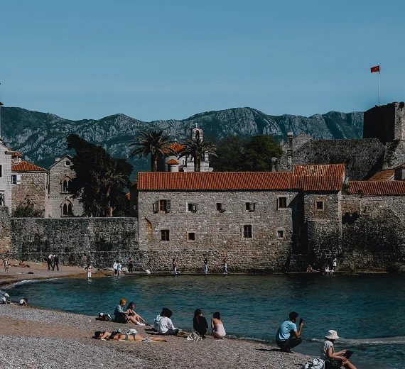 Gužve počinju, ali nije kao ranije, naši gosti imaju sve manje novca 