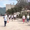 Otežan rad službe Čistoće u Budvi zbog visokih temperatura i kršenja komunalnog reda