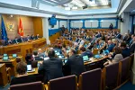 Poslanici danas počinju raspravu o promjenama Ustava