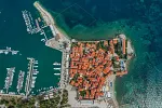 Rađenović: Sezona u Budvi ide u dobrom smjeru, gorući problemi i dalje parking i radna snaga