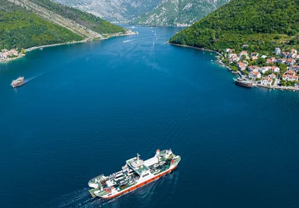 Zbog ljetnjih gužvi od ponedjeljka plovi i šesti trajekt