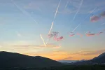 Sunčano, popodne mogući lokalni pljuskovi; Na Jadranu popodne jaki udari vjetra