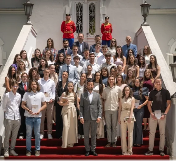 Milatović nagradio najbolje srednjoškolce