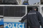 Uhapšen Cetinjanin zbog nasilničkog ponašanja: Nanio tjelesne povrede, prijetio sjekirom, oduzet mu pištolj