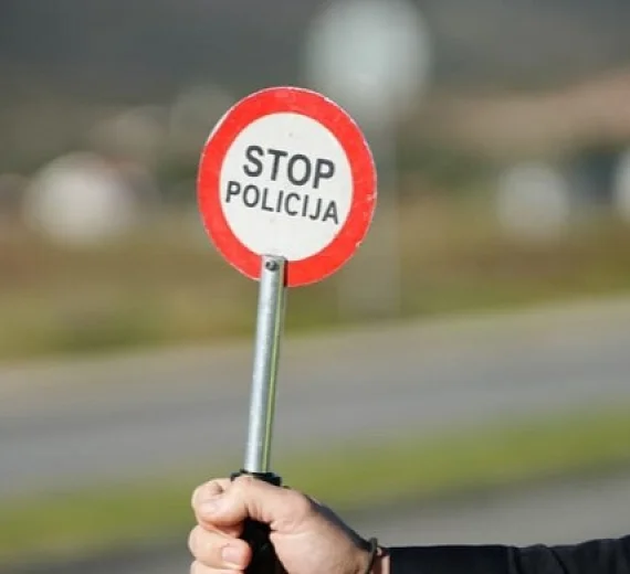 Za 24 sata 22 saobraćajne nezgode, tri u Budvi