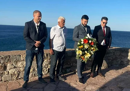 Odata počast palim borcima u Petrovcu: Vijenac na Kastelu u znak sjećanja na antifašističku borbu