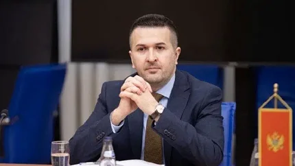 Pejović: 13. jul nas podsjeća da se državnost ne podrazumijeva, već se gradi vizijom, čuva hrabrošću i potvrđuje odgovornošću