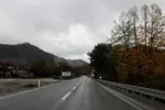 Putevi mokri i klizavi