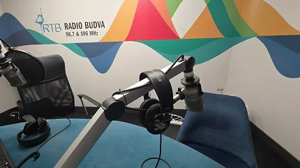 Radio Budva danas u rubrici „Našim gradom“: O turističkoj sezoni i omladinskoj politici