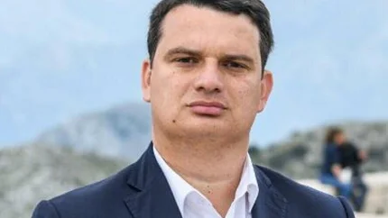 Odžić: Ministri bez zaduženja i ministri koji “koordiniraju između vlade i meteo centara i piljara” postaju hit ljetnjih transfera