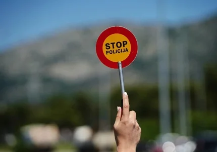 Za 24 sata 23 saobraćajne nezgode, poginula jedna osoba