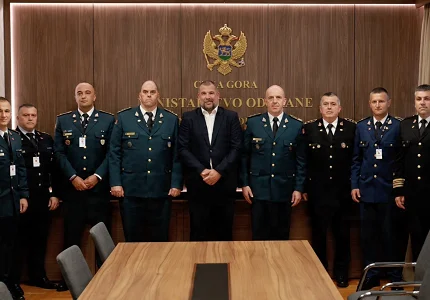 Krapović i Vuksanović upriličili su prijem za oficire Vojske Crne Gore koji su uspješno završili usavršavanja komandno-štabnog i operativno-strategijskog nivoa