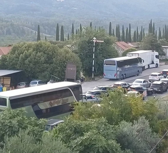 Saobraćajni kolaps prema Crnoj Gori: Kolona duža od 20 kilometara, u Konavlima aktiviran Štab civilne zaštite