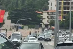 AMSCG: Gužve ka turističkim centrima i granicama, izmjene režima i obustave na ključnim dionicama