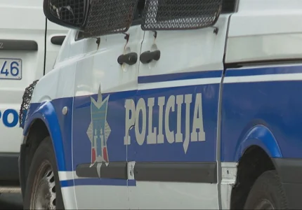Automobil sletio s puta kod Nikšića, ima povrijeđenih