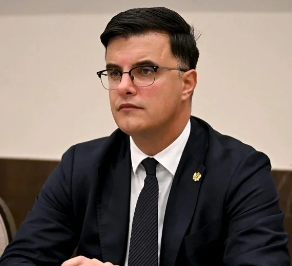 Šaranović: Aktivni požari na tri lokacije, u gašenje uključeni vazduhoplovi MUP-a i Vojske