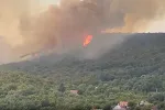 Vjetar razbuktao vatru u Todorovićima, požar gase iz vazduha