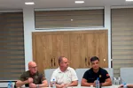 Šest vazduhoplova od jutros na požarištima u Bijeloj i Ulcinju, stigla pomoć iz Budve 