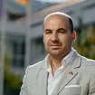 Rađenović: Vlada amaterskim odlukama uništava turizam, potreban strateški pristup umjesto improvizacije