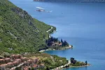 Turistkinja u Risnu doživjela neprijatnost – Nadam se da možemo da uživamo na javnim mjestima bez osjećaja da smo nekome “zauzeli njegovu zemlju“