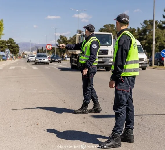 Tokom vikenda uhapšeno 107 vozača, izdato više od 2.100 prekršajnih naloga