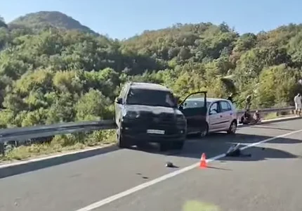 Sudar tri vozila na putu Cetinje - Budva