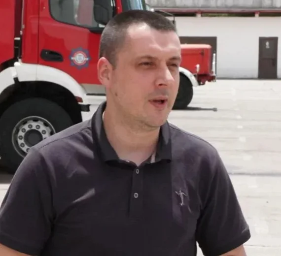 Ćetković: Aktivan požar u mjestu Momče u Kučima, zatražena pomoć iz vazduha