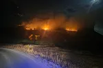 Nikšićki vatrogasci dežurali cijelu noć, na Vojniku borba da se sačuva šuma