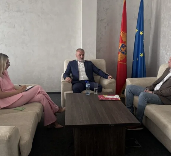 Jojić sa Radovićem: EYC karticu u Crnoj Gori koristi 75.000 mladih, mreža broji više od 250 partnera