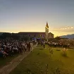 Oko 800 posjetilaca uživalo u klapskoj pjesmi na Gospi od Milosti
