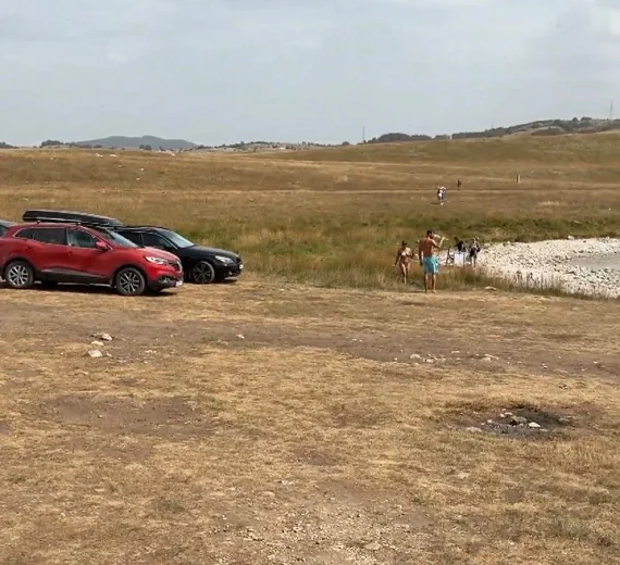 Vražje jezero na udaru nelegalnih kampera