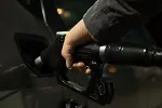 Novo poskupljenje na pumpama: Zbog skoka nafte na svjetskim berzama, u Crnoj Gori od ponoći veće cijene goriva