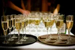 Šampanjac jači zbog toplotnih talasa, alkoholna granica pomjerena sa 13 na 15 odsto