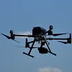 Digitalno patroliranje u Baru, dronom sankcionisano osam vozača zbog rizičnih preticanja