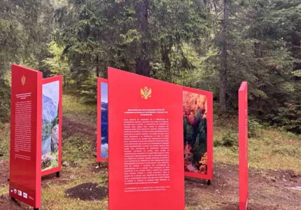Otkriveno spomen obilježje povodom 35 godina od proglašenja Crne Gore ekološkom državom