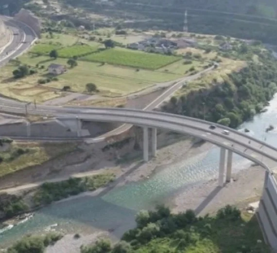 AMSCG: Bez vanrednih ograničenja na većini putnih pravaca u zemlji