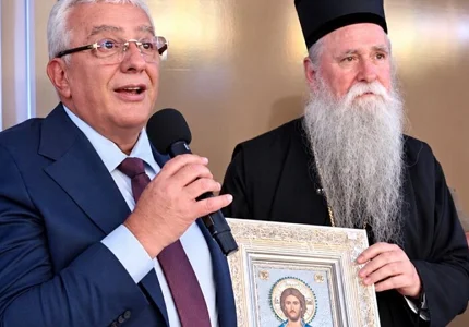 MANDIĆ URUČIO Joanikiju ikonu Hrista Spasitelja