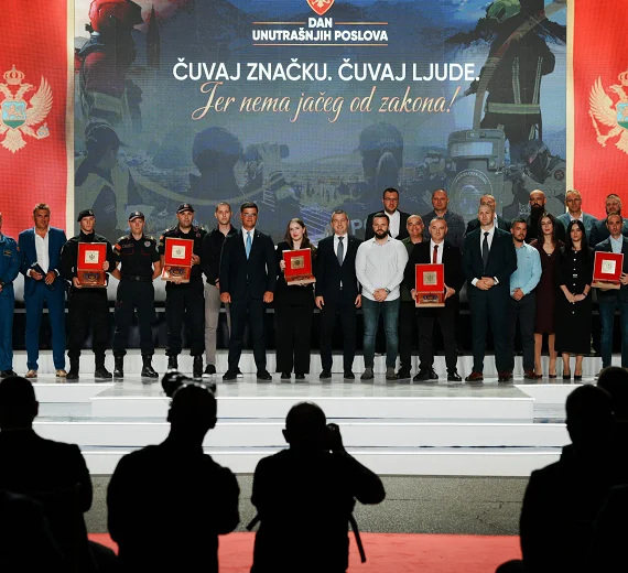 Bečić i Šaranović uručili nagrade najuspješnijim službenicima Ministarstva unutrašnjih poslova i Uprave policije