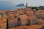 Uklonjen transparent podrške studentima sa ulaza u Stari grad