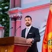 Milatović potpisao ukaze o proglašenju Zakona o spomen-obilježjima i Zakona o sportu