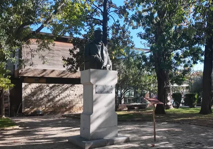 Uspješno realizovana konzervatorska intervencija na spomeniku Stefanu Mitrovu Ljubiši u Budvi