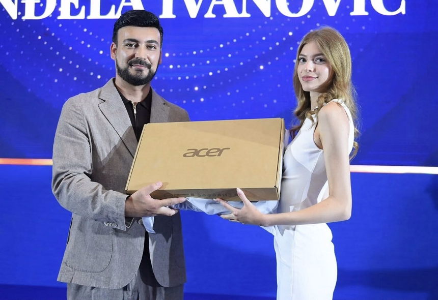 Jedna od učenica, dobitnica prestižne diplome "Luča"